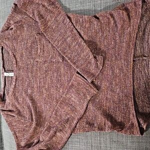 Knit sweater top with metallic gold thread throughout